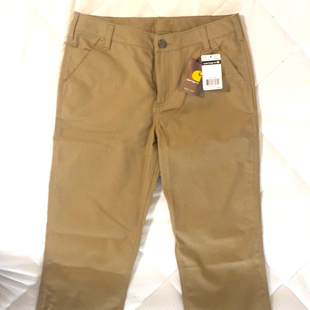 NWT Women’s kaki Carhartt pants, size 6